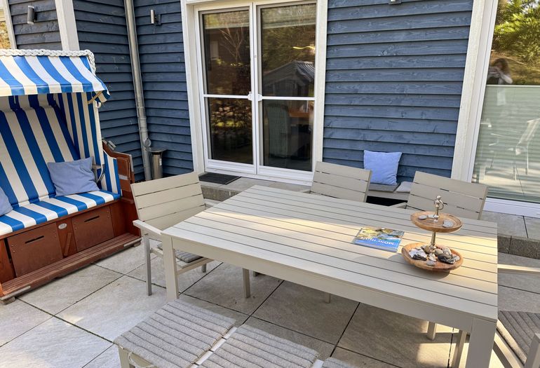 Ferienhaus Blaue Welle -bestuhlte Terrasse Ferienhaus Blaue Welle -bestuhlte Terrasse