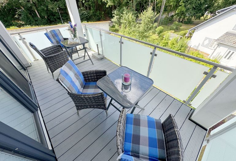 bestuhlter Balkon (Süd/West)