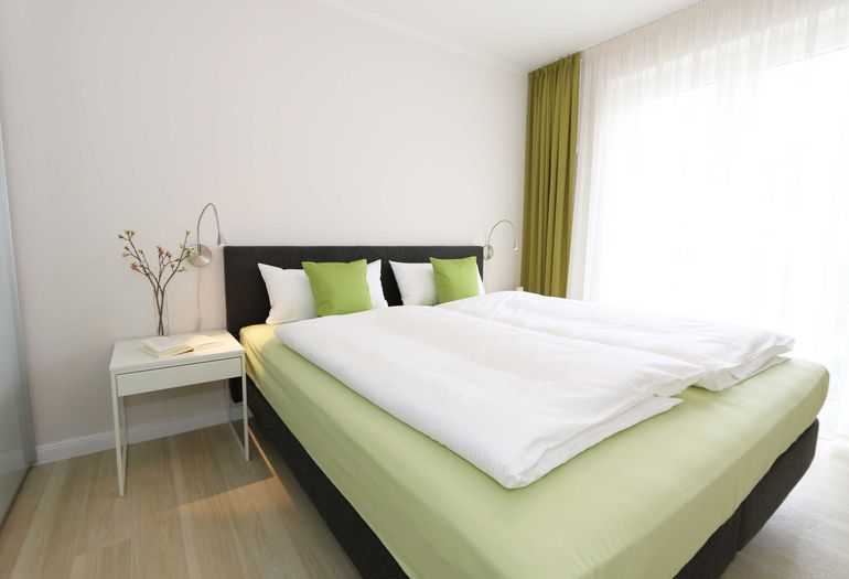 2. Schlafzimmer mit Doppelbett