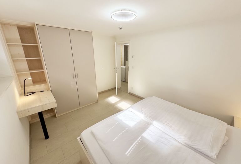 2.Schlafzimmer mit Doppelbett und Kleiderschrank 2.Schlafzimmer mit Doppelbett und Kleiderschrank