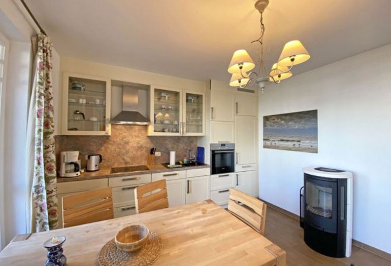 Essbereich mit Kamin Essbereich mit Kamin