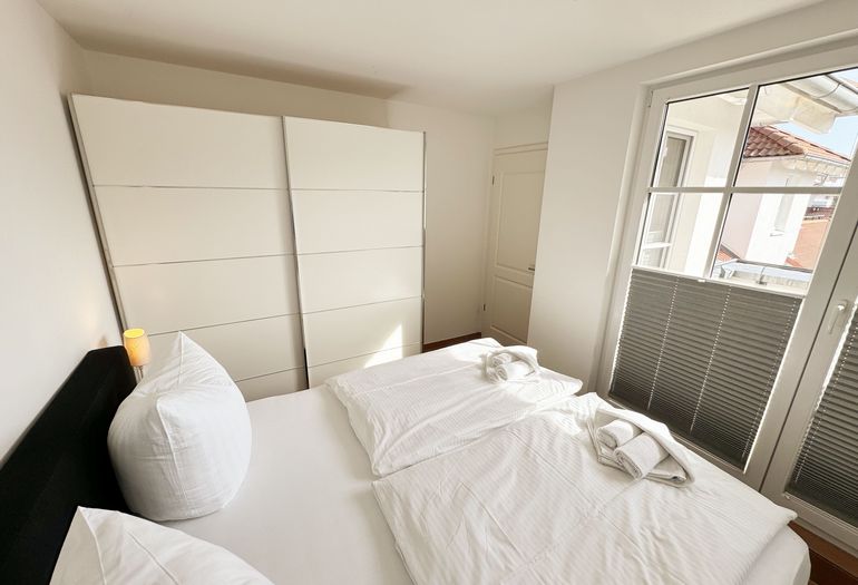 Schlafzimmer mit Kleiderschrank Schlafzimmer mit Kleiderschrank