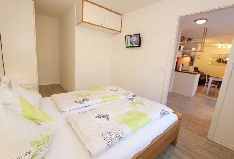 Schlafzimmer mit TV