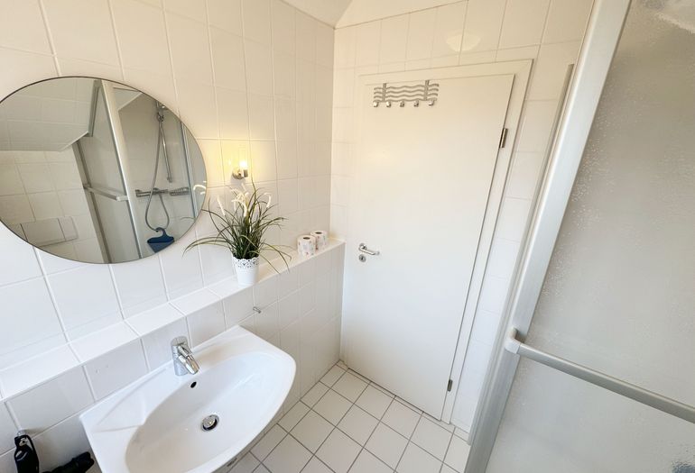 Badezimmer mit Waschplatz