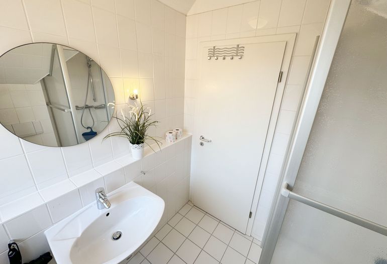 Badezimmer mit Waschplatz Badezimmer mit Waschplatz