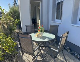 Haus Seestern Whg. 2 Rosengarten mit Terrasse und Sauna