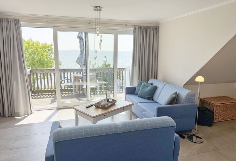 gemütlicher Wohnbereich mit Ausblick