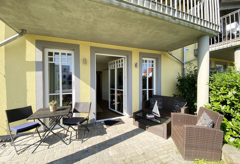 bestuhlte Terrasse in ruhiger Lage bestuhlte Terrasse in ruhiger Lage