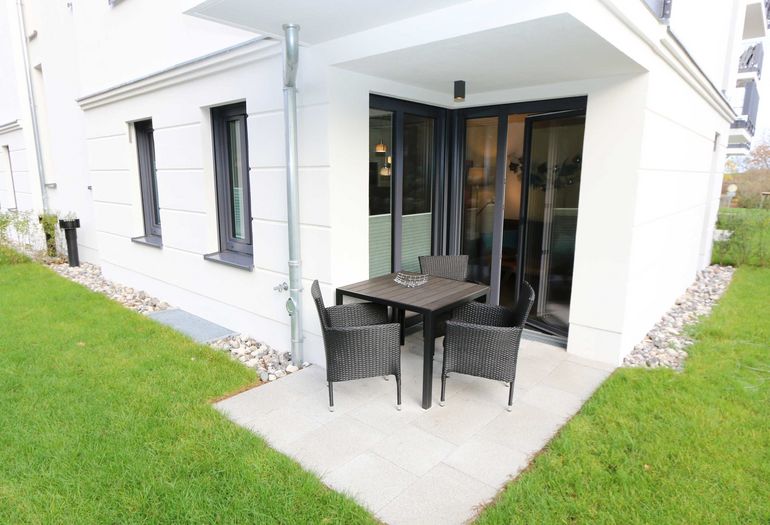 bestuhlte Terrasse in ruhiger Lage