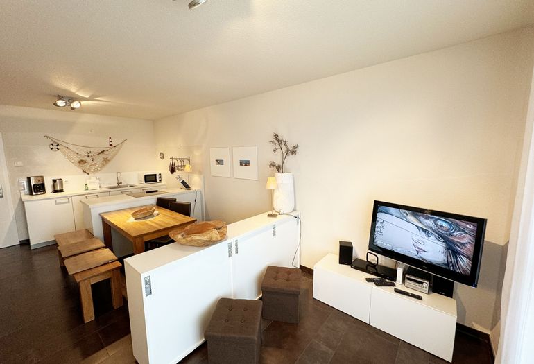 Blick auf das gesamte Wohnzimmer Blick auf das gesamte Wohnzimmer
