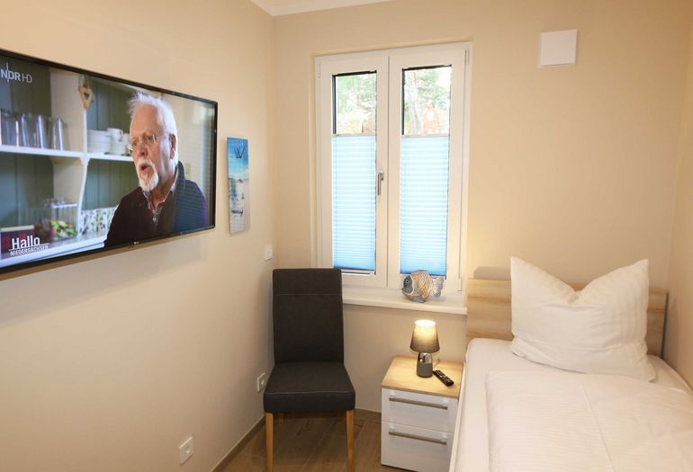 2. Schlafzimmer mit TV 2. Schlafzimmer mit TV