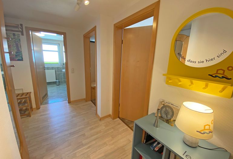 Flur mit Garderobe