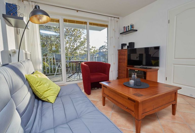 Ferienwohnung Strandstrasse 8/4 mit Balkon Ferienwohnung Strandstrasse 8/4 mit Balkon