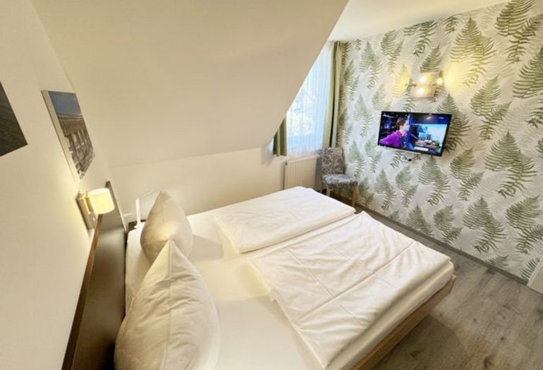 1. Schlafzimmer mit Doppelbett 1. Schlafzimmer mit Doppelbett