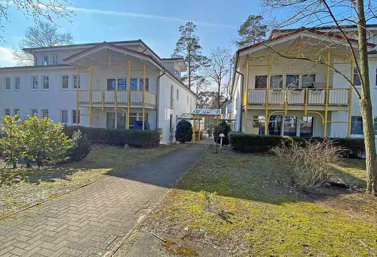 Blick vom Garten zur Villa Störtebeker