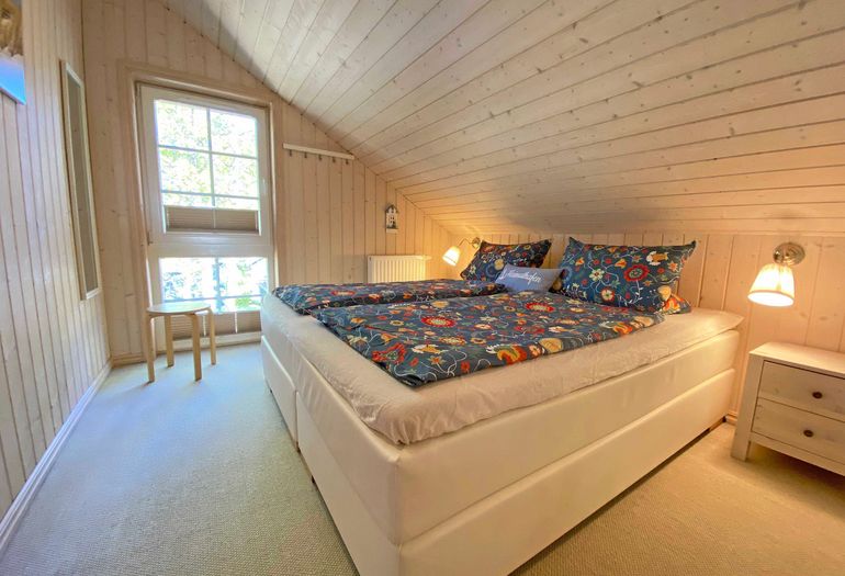 1. Schlafzimmer mit Doppelbett