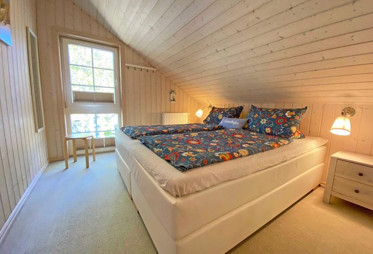 1. Schlafzimmer mit Doppelbett