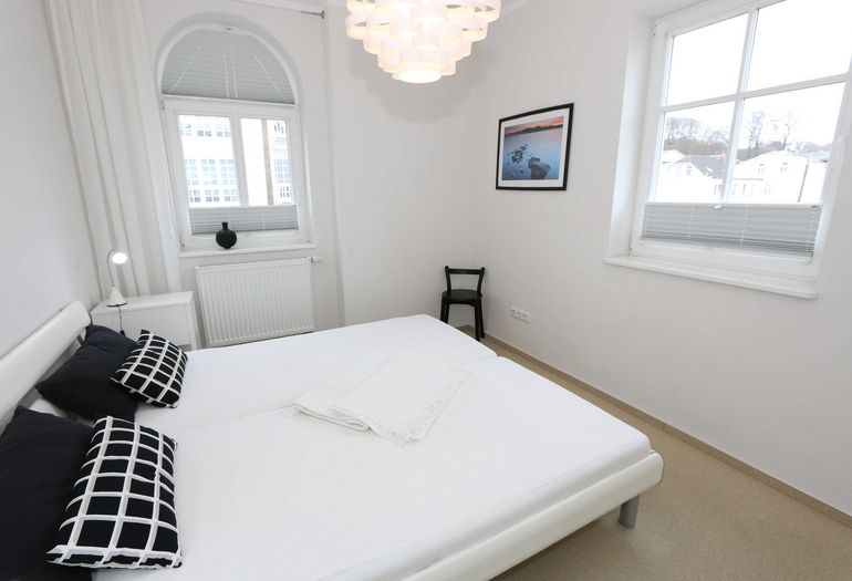 1. Schlafzimmer mit Doppelbett 1. Schlafzimmer mit Doppelbett