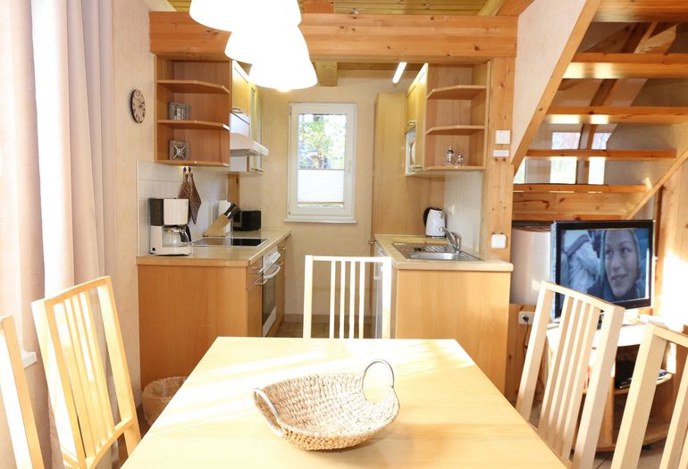 Essbereich mit offener Küche