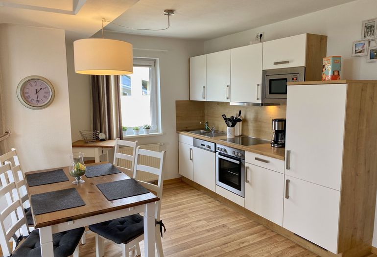 Essbereich mit Küchenzeile