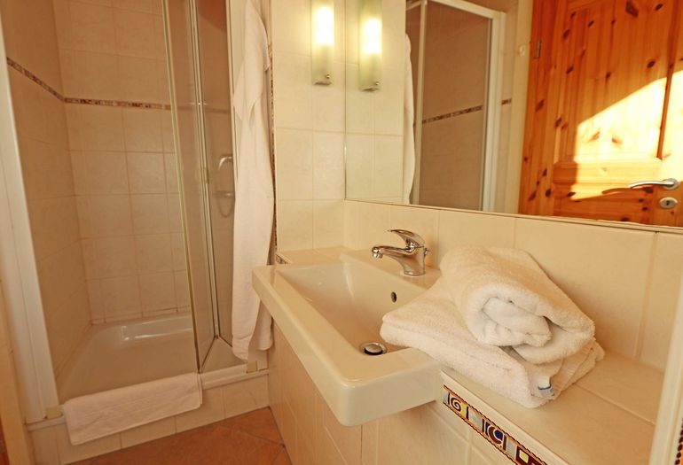 1. Duschbad 1. Duschbad