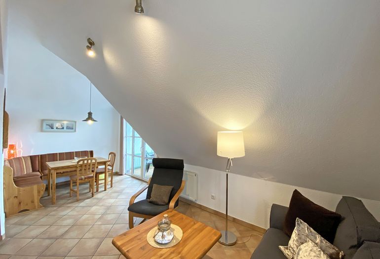 Wohnzimmer mit Essbereich Wohnzimmer mit Essbereich
