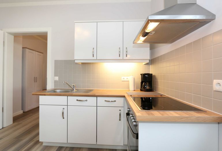 moderne Küchenzeile mit Ceranfeld moderne Küchenzeile mit Ceranfeld