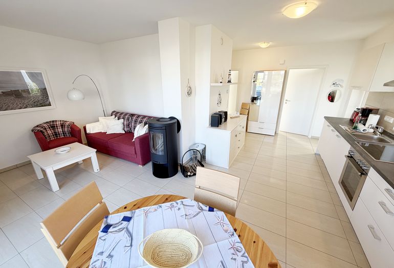 Haus Möwe Wohnung 01 -Esstisch Haus Möwe Wohnung 01 -Esstisch