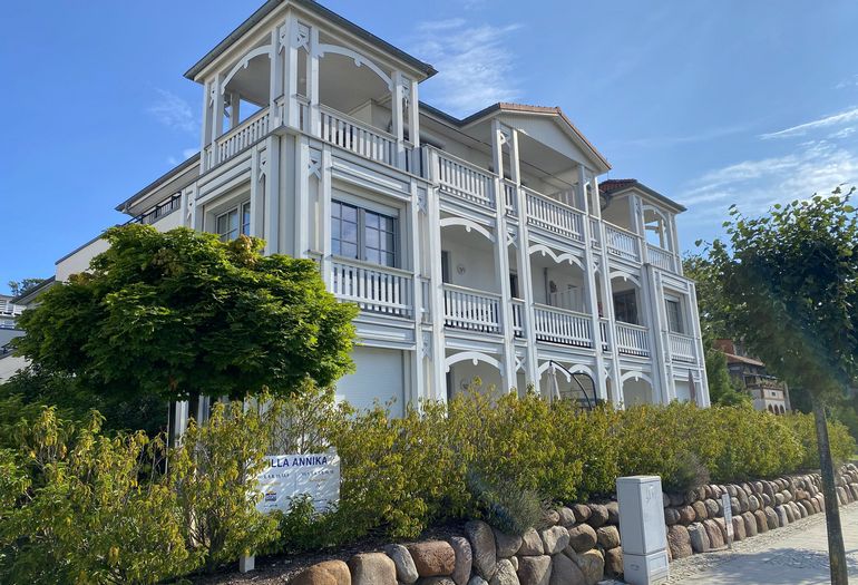 seitlicher Blick zu Villa Annika seitlicher Blick zu Villa Annika
