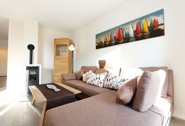 Wohnzimmer mit Kamin