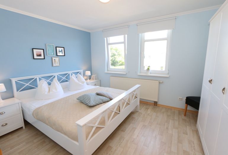 1. Schlafzimmer mit Doppelbett 1. Schlafzimmer mit Doppelbett