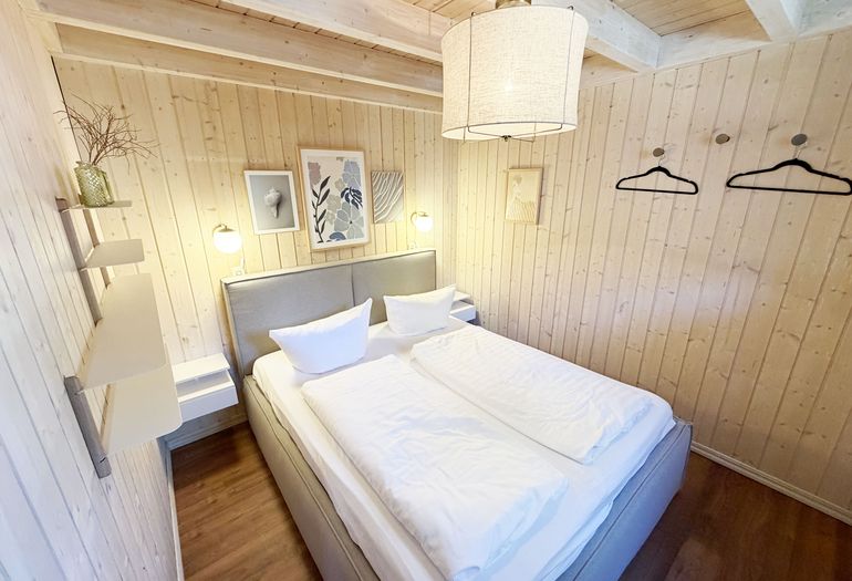 1. Schlafzimmer Erdgeschoss 1. Schlafzimmer Erdgeschoss