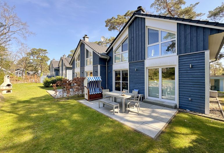 Ferienhaus Blaue Welle mit großer Terrasse