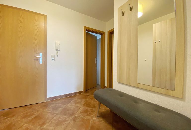 Flurbereich mit Garderobe Flurbereich mit Garderobe