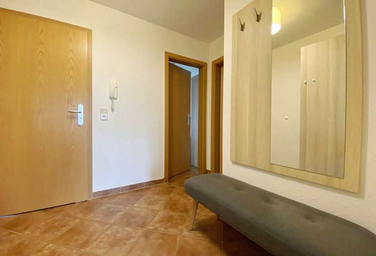 Flurbereich mit Garderobe Flurbereich mit Garderobe