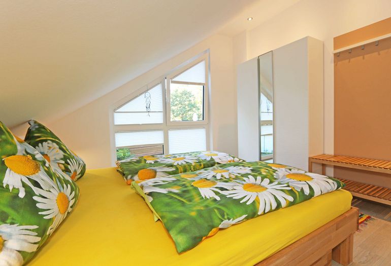 2. Schlafzimmer mit Doppelbett