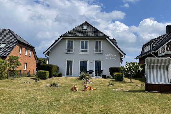 Gästehaus am Brook mit 5 Ferienwohnungen Gästehaus am Brook mit 5 Ferienwohnungen