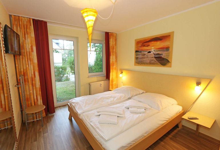 Schlafzimmer mit Doppelbett Schlafzimmer mit Doppelbett