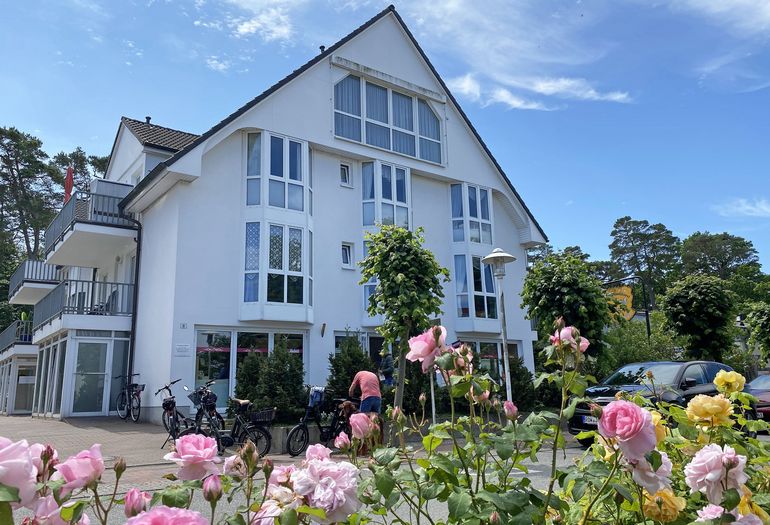 seitlicher Blick zum Haus