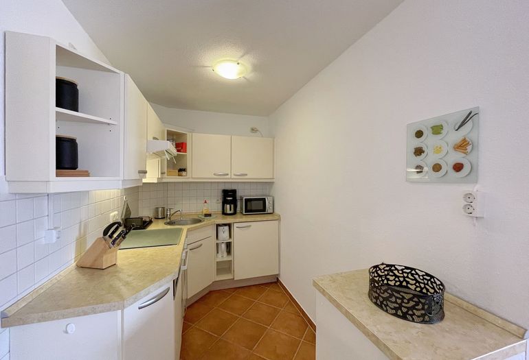 moderne Küchenzeile für gemeinsames Kochen