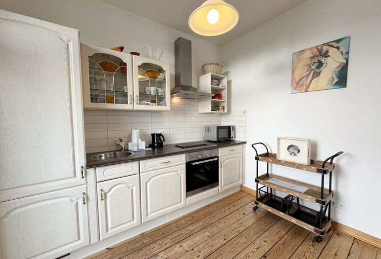 moderne Küche mit viel Zubehör moderne Küche mit viel Zubehör