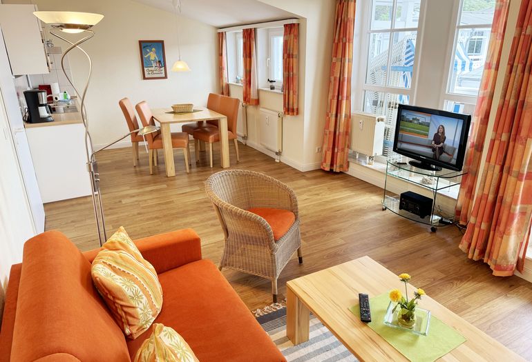 Couchbereich mit Blick zum Essplatz Couchbereich mit Blick zum Essplatz