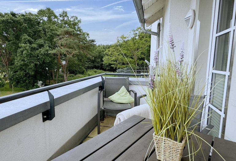 Ausblick vom bestuhlten Balkon