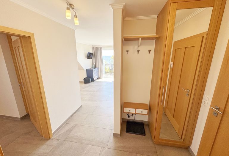 Flur mit Garderobe
