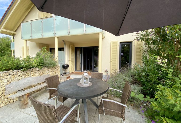 bestuhlte Terrasse in ruhiger Lage bestuhlte Terrasse in ruhiger Lage