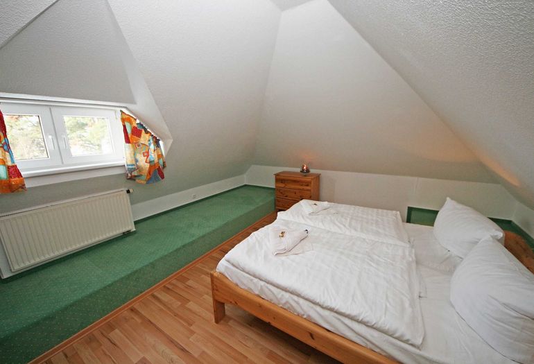 2. Schlafzimmer mit Doppelbett 2. Schlafzimmer mit Doppelbett