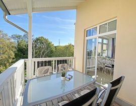 Villa Bergfrieden - Whg. 07 mit Balkon & Meerblick