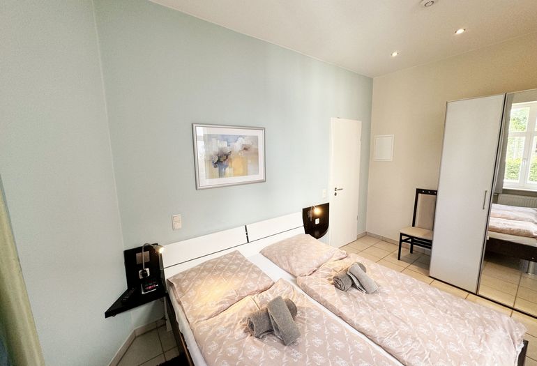 gefliestes Schlafzimmer gefliestes Schlafzimmer