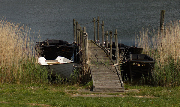 Fischerboote nahe Gager auf der Halbinsel Mönchgut, welche zu Rügen gehört.